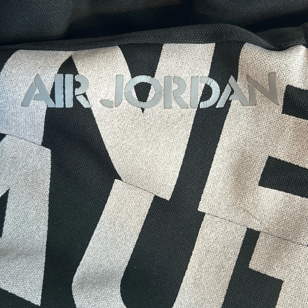 Vtg 90's Y2K Jordan Flight Retro 5 Grape Spell Out Graphic XL Black Track Jacket
